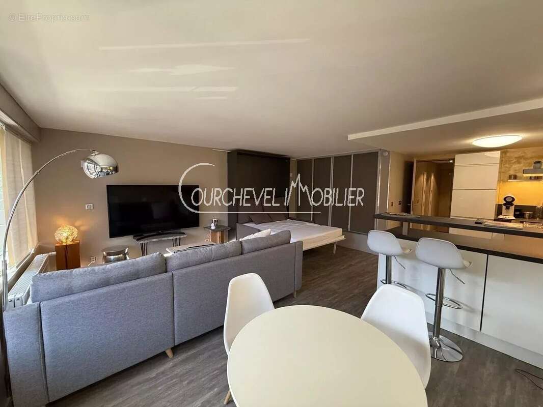 Appartement à LA PERRIERE