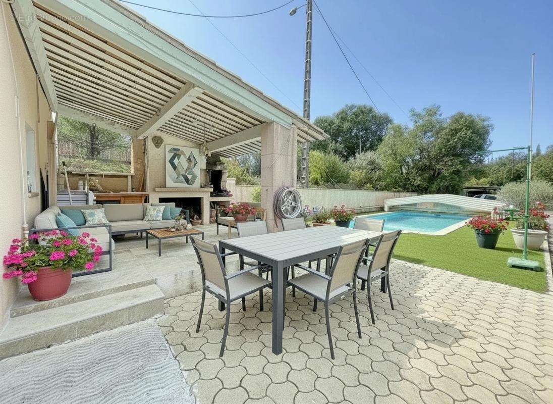 Maison à GINASSERVIS