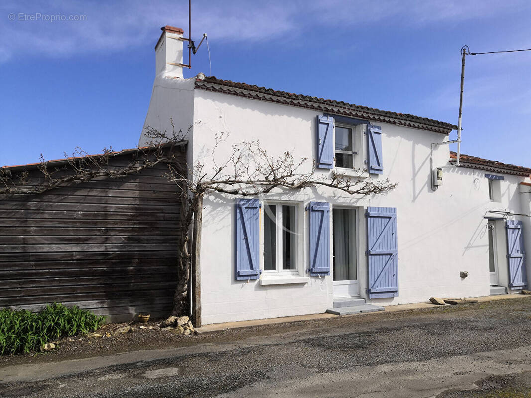 Maison à SAINT-HILAIRE-LA-FORET