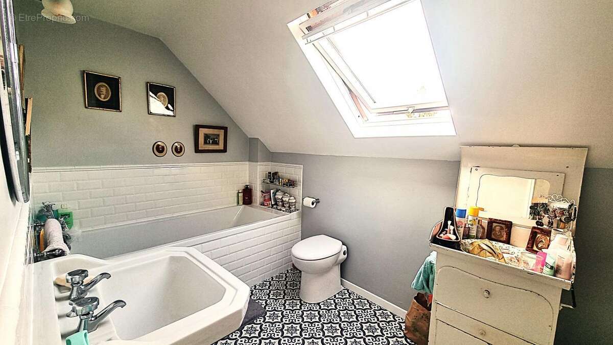 Maison à VILLIERS-ADAM