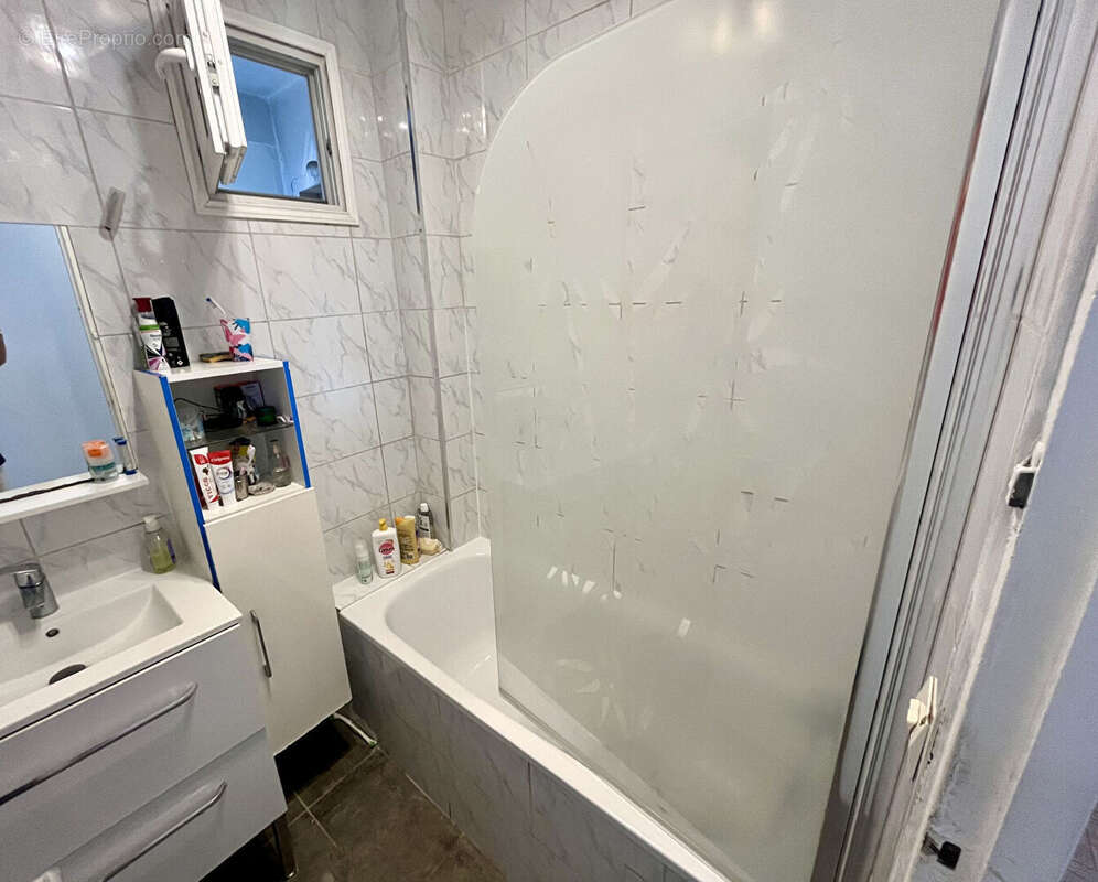 Appartement à LES CLAYES-SOUS-BOIS