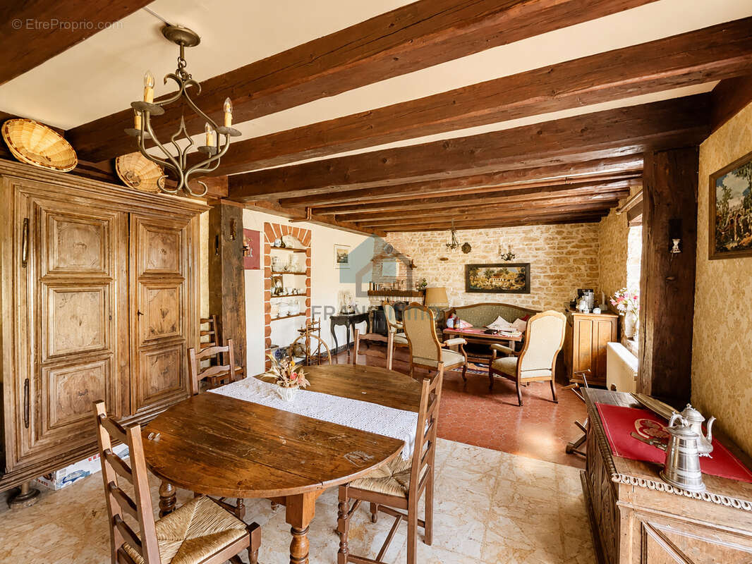 Belleherbe - grande maison avec dependances - photo 8