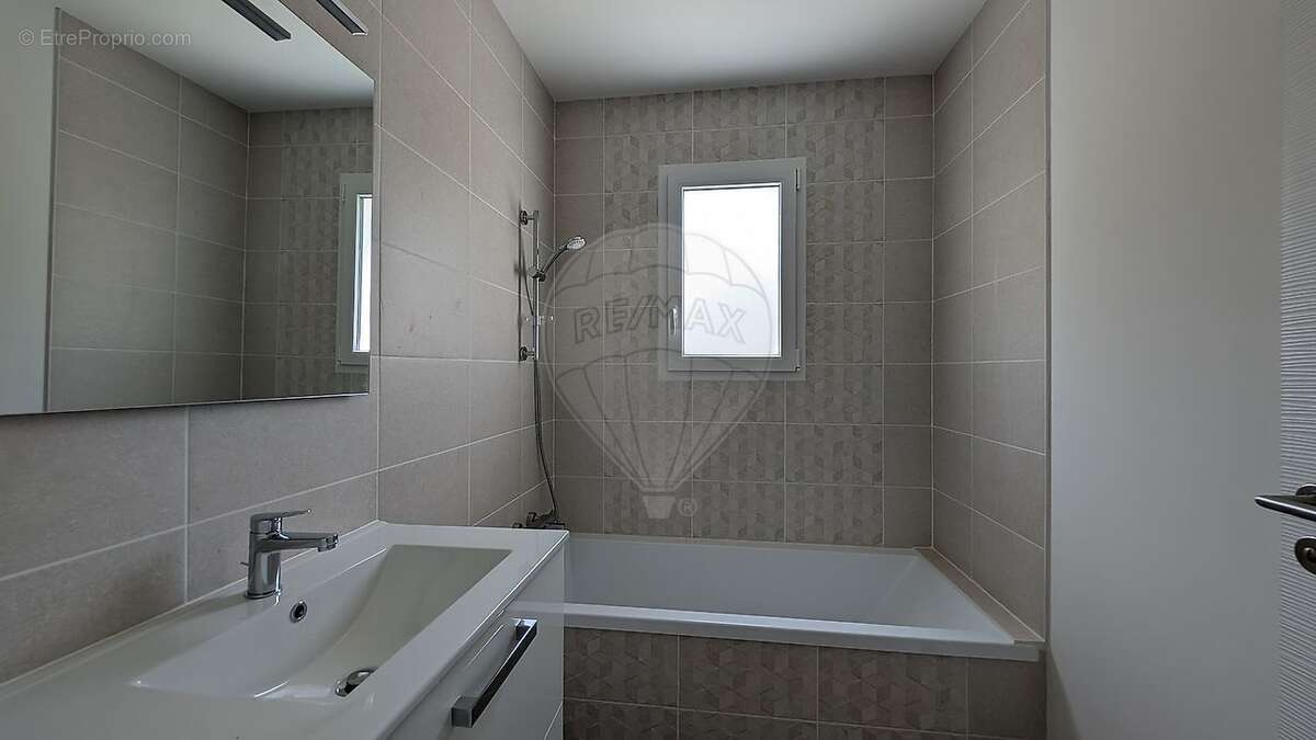 Maison à LES MATHES