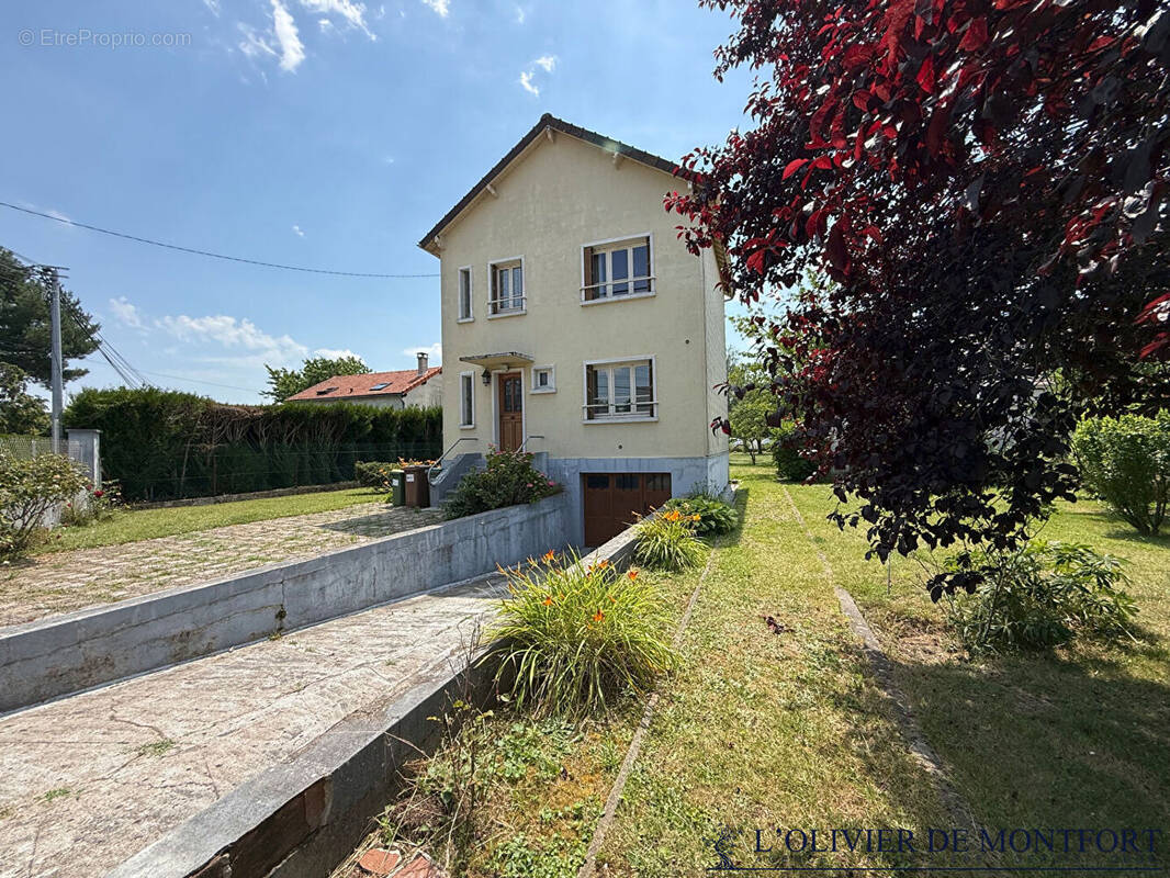 Maison à MONTFORT-L'AMAURY