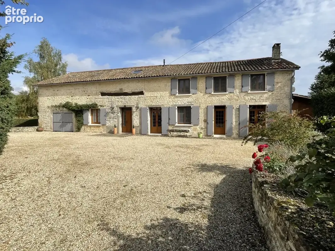 Superbe grande maison en pierre de 5 chambres avec piscine chauffée - photo 21
