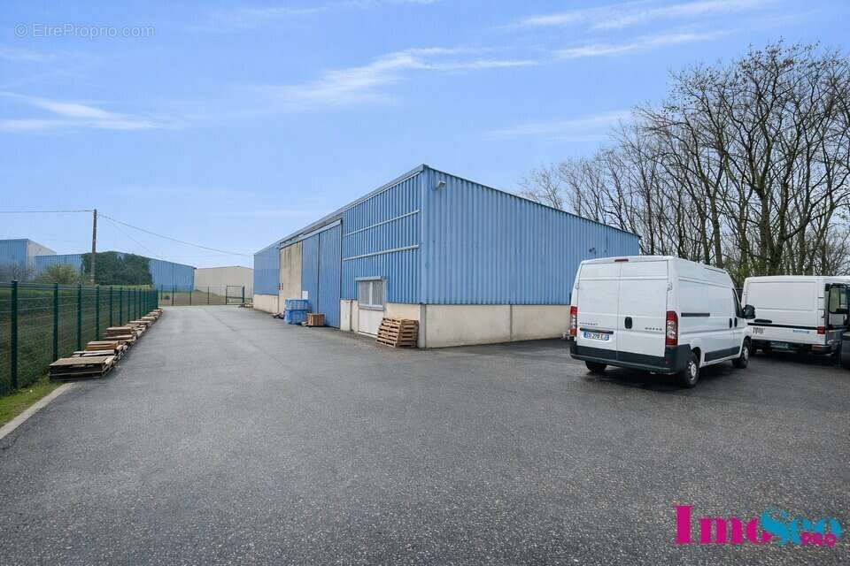 Commerce à LATRESNE