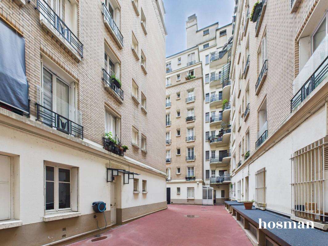 Appartement à PARIS-7E