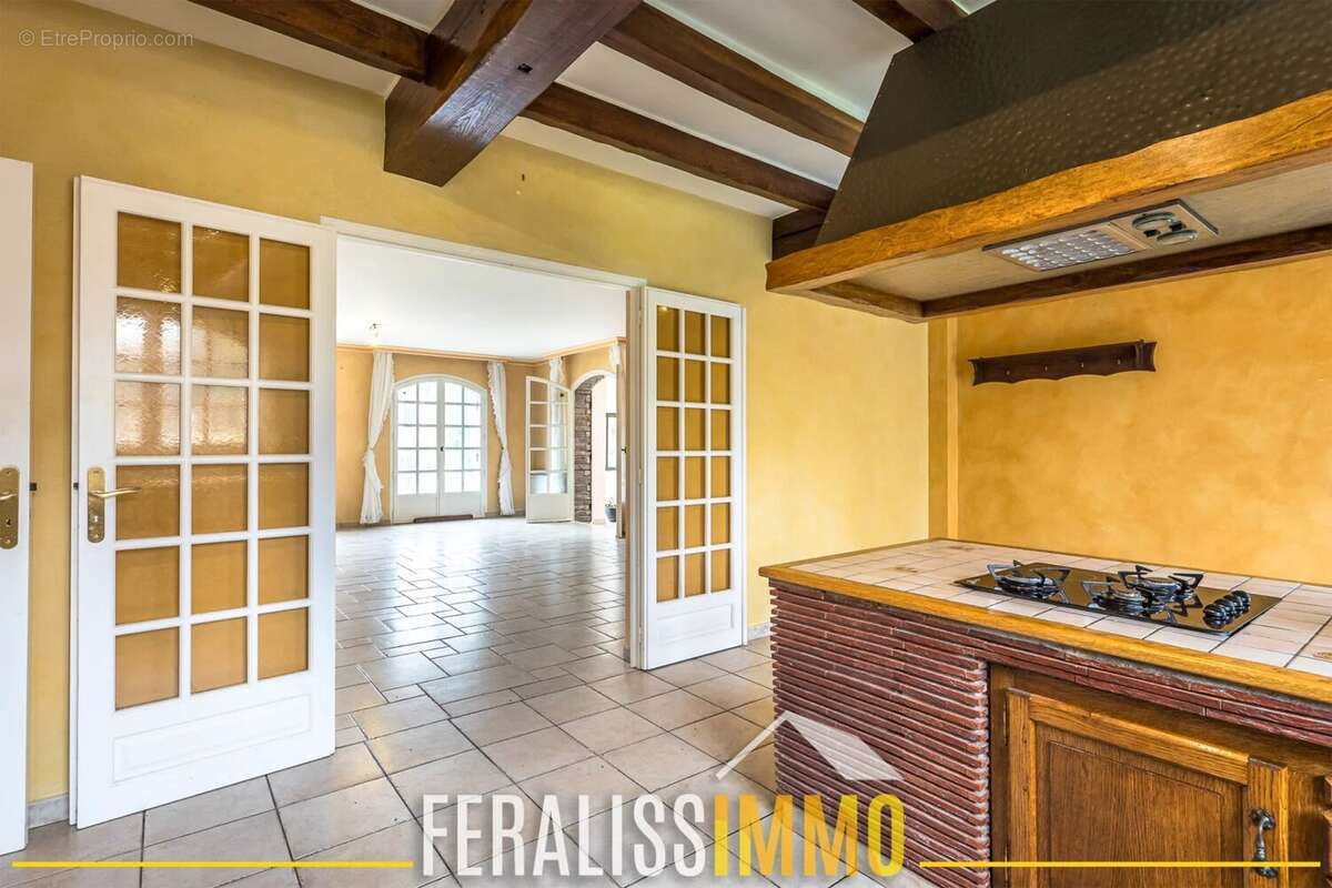 Maison à VAUX-SUR-SEINE