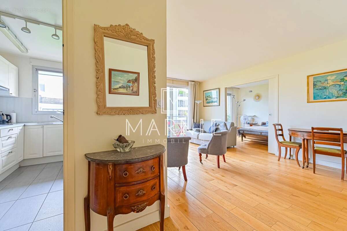 Appartement à PARIS-15E
