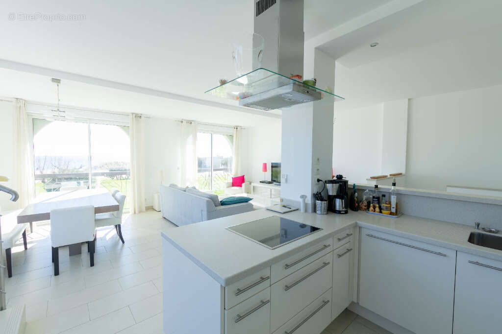 Appartement à LA LONDE-LES-MAURES