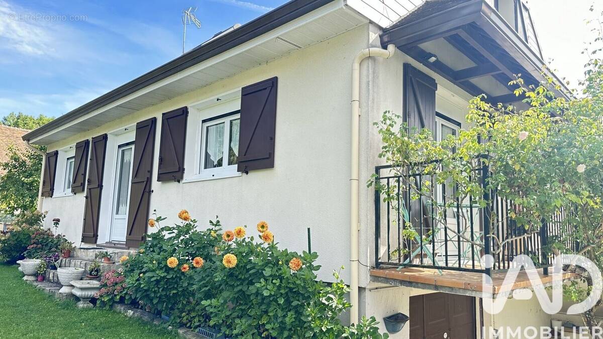 Photo 1 - Maison à MONTIGNY-SUR-LOING