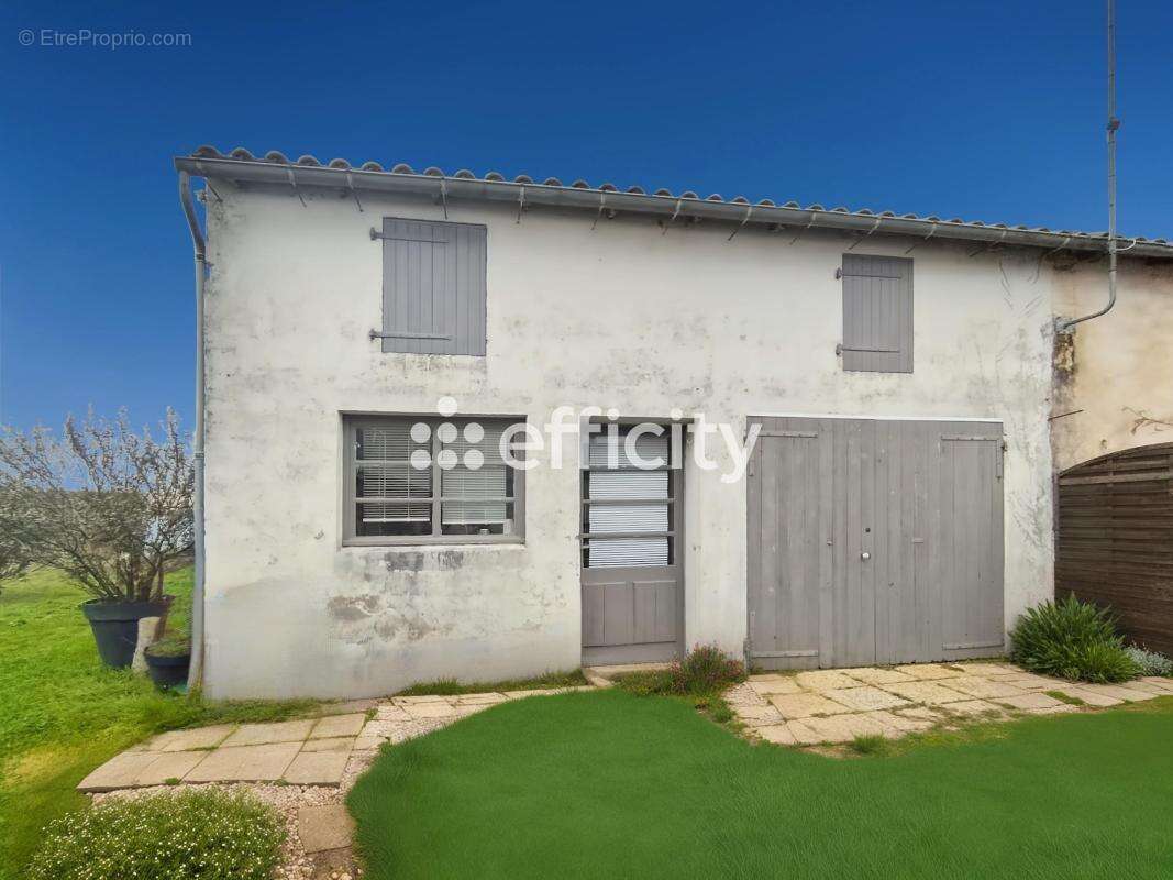 Maison à AIGREFEUILLE-D'AUNIS