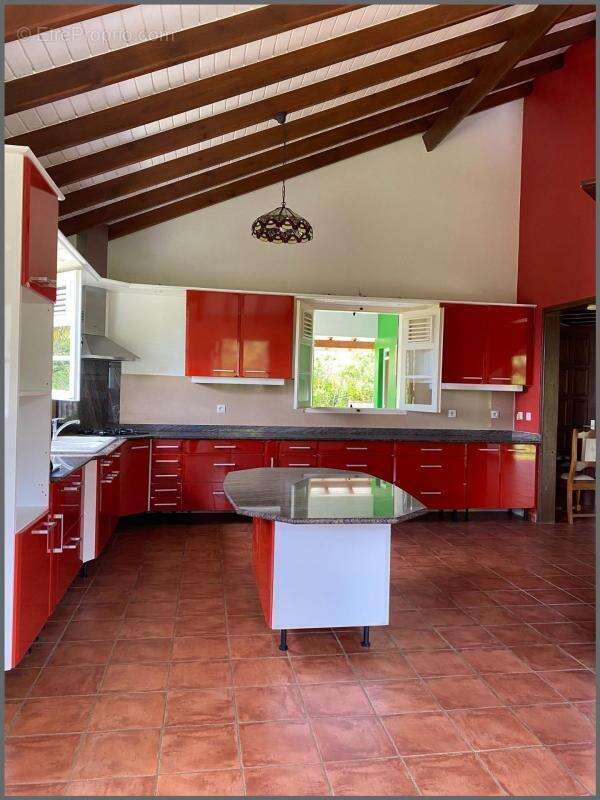 Maison à PETIT-BOURG