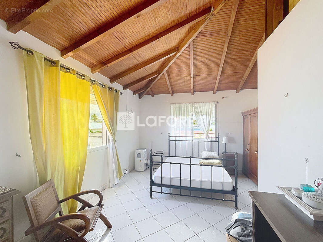 Maison à CAPESTERRE-BELLE-EAU