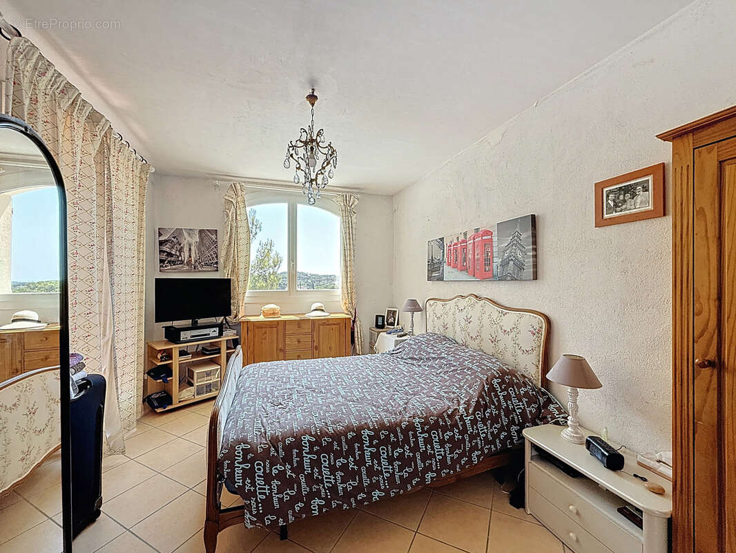 Maison à SIX-FOURS-LES-PLAGES