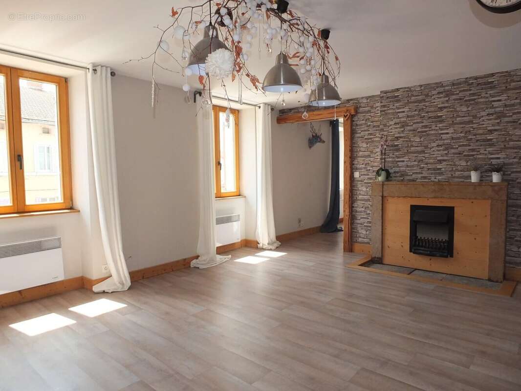 Appartement à LONGCHAUMOIS