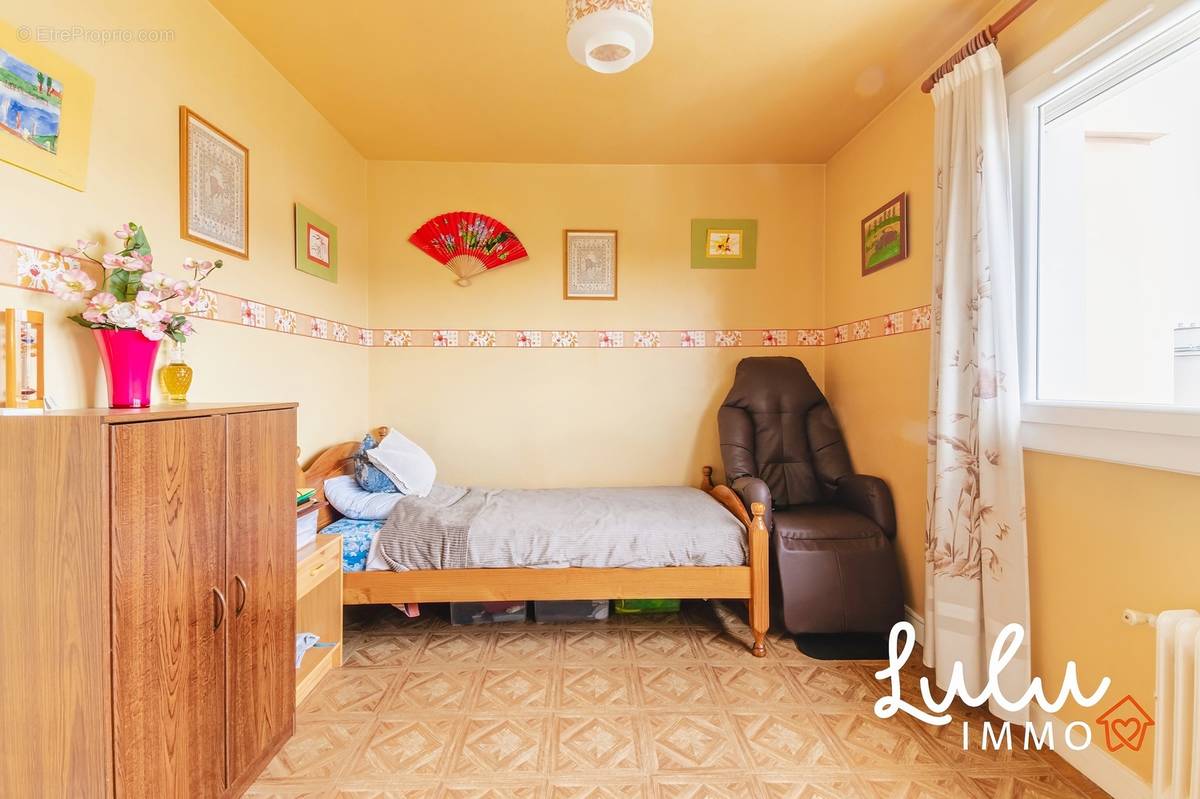 T3 61m2 avec balcon et place de stationnement - ECULLY - photo 7
