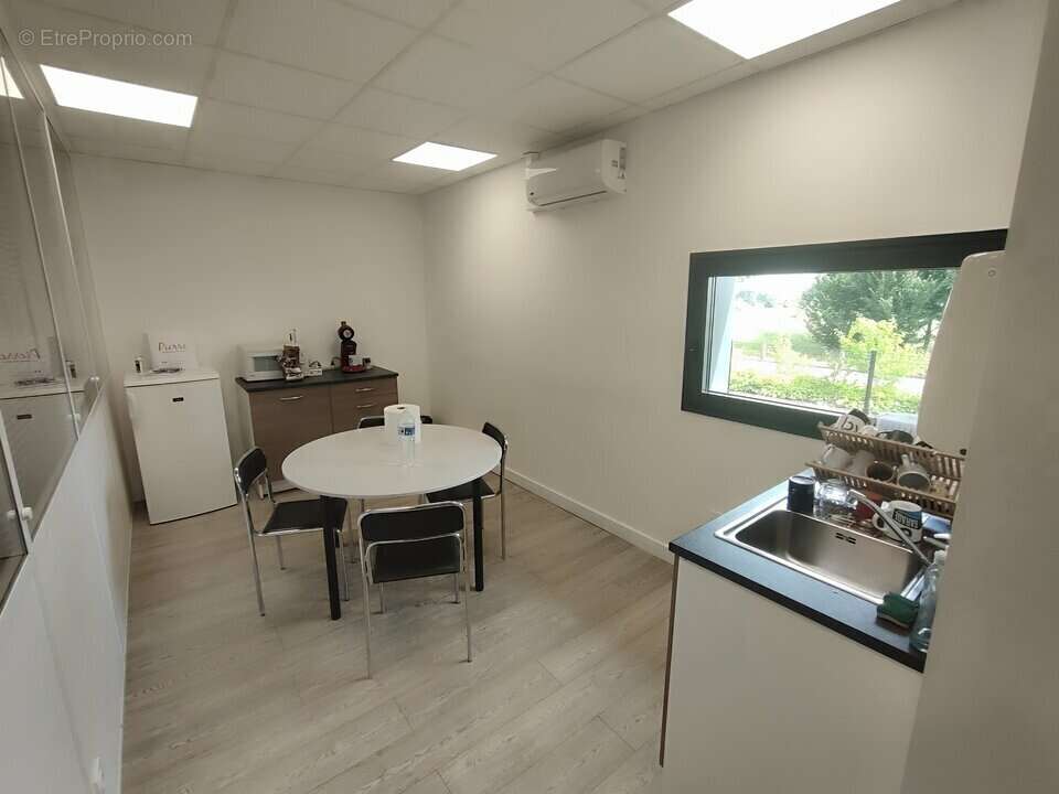 Autre à VAULX-MILIEU