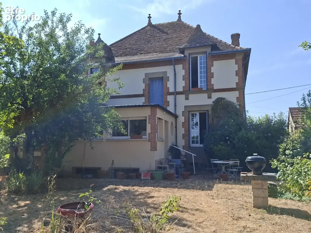 Maison de caractère    205 m2   5 chambres   Jardin arboré - photo 17