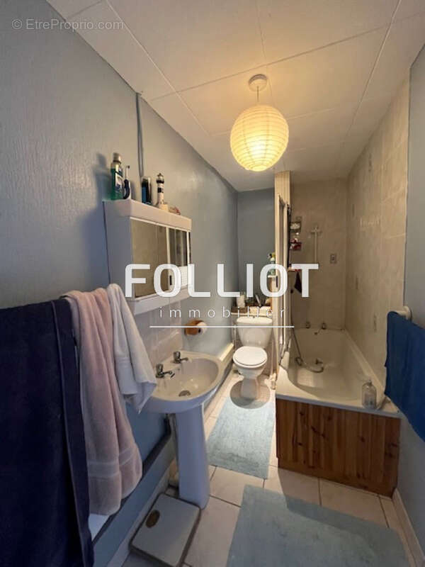 Maison à SAINT-MICHEL-DE-MONTJOIE