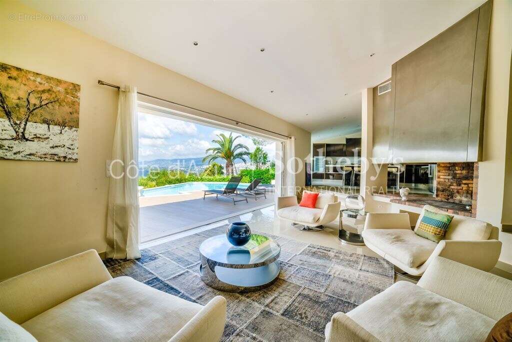 Maison à MOUANS-SARTOUX