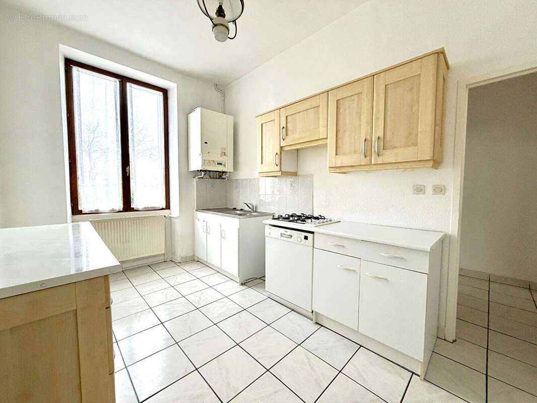 Appartement à SAINT-ETIENNE