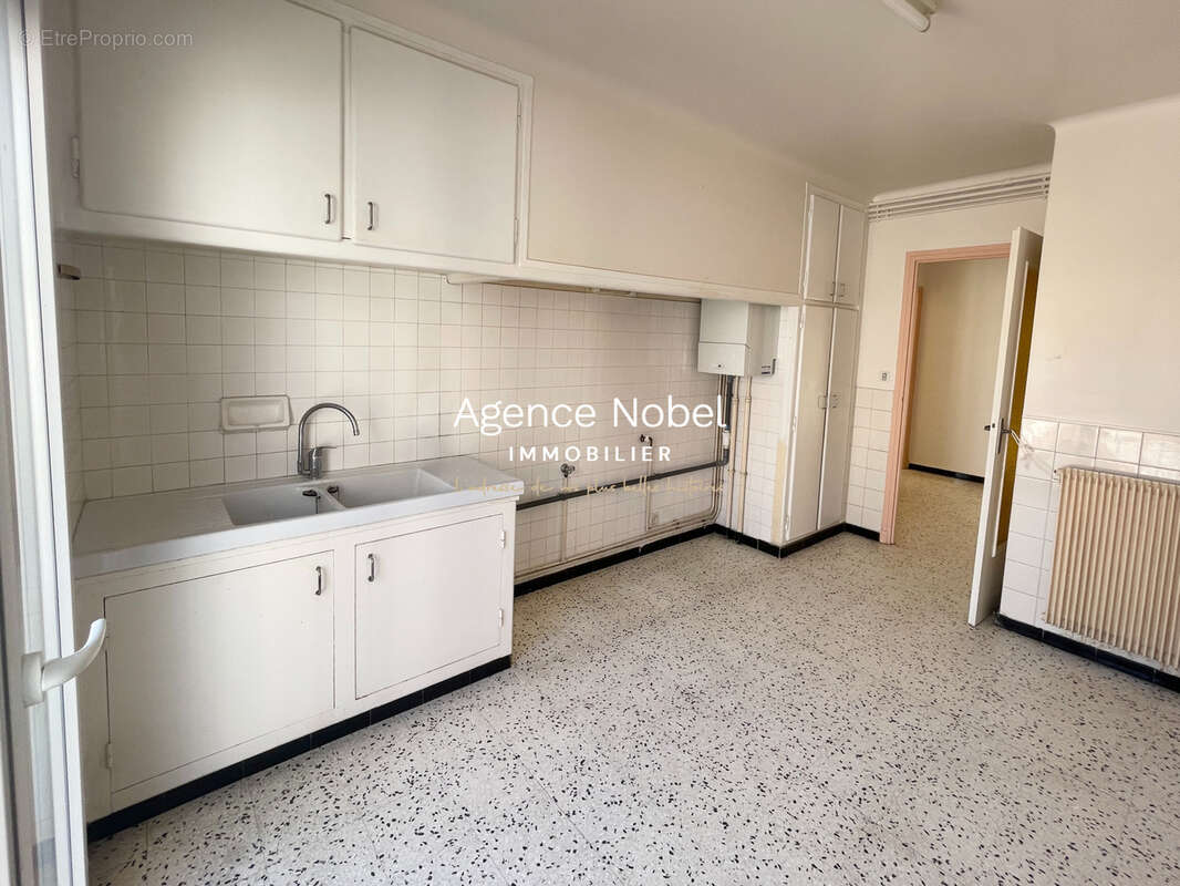 À VENDRE   Appartement T4 avec garage, cave, jardin et balcons à Perpignan - photo 6