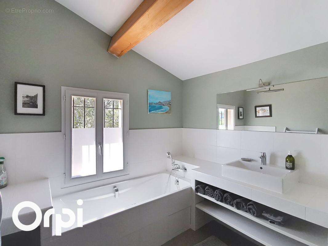 Maison à LA CADIERE-D'AZUR