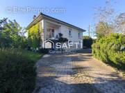 Photo 1 - Maison à ROULLET-SAINT-ESTEPHE