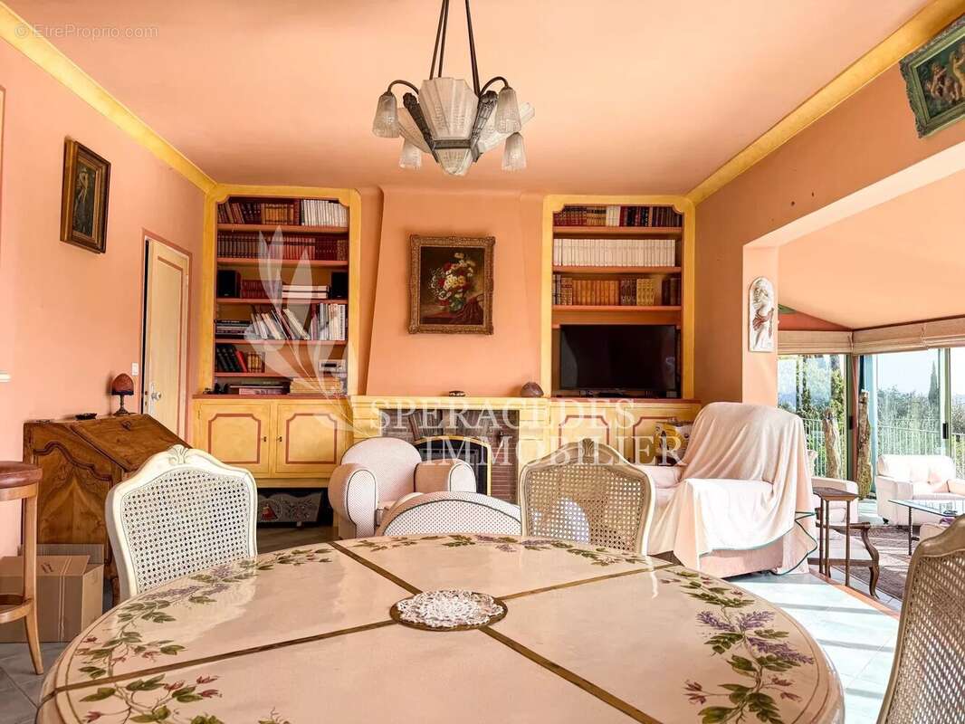 Maison à SPERACEDES