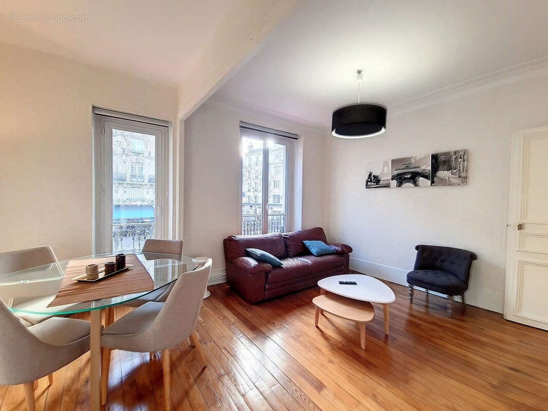 Appartement à PARIS-12E