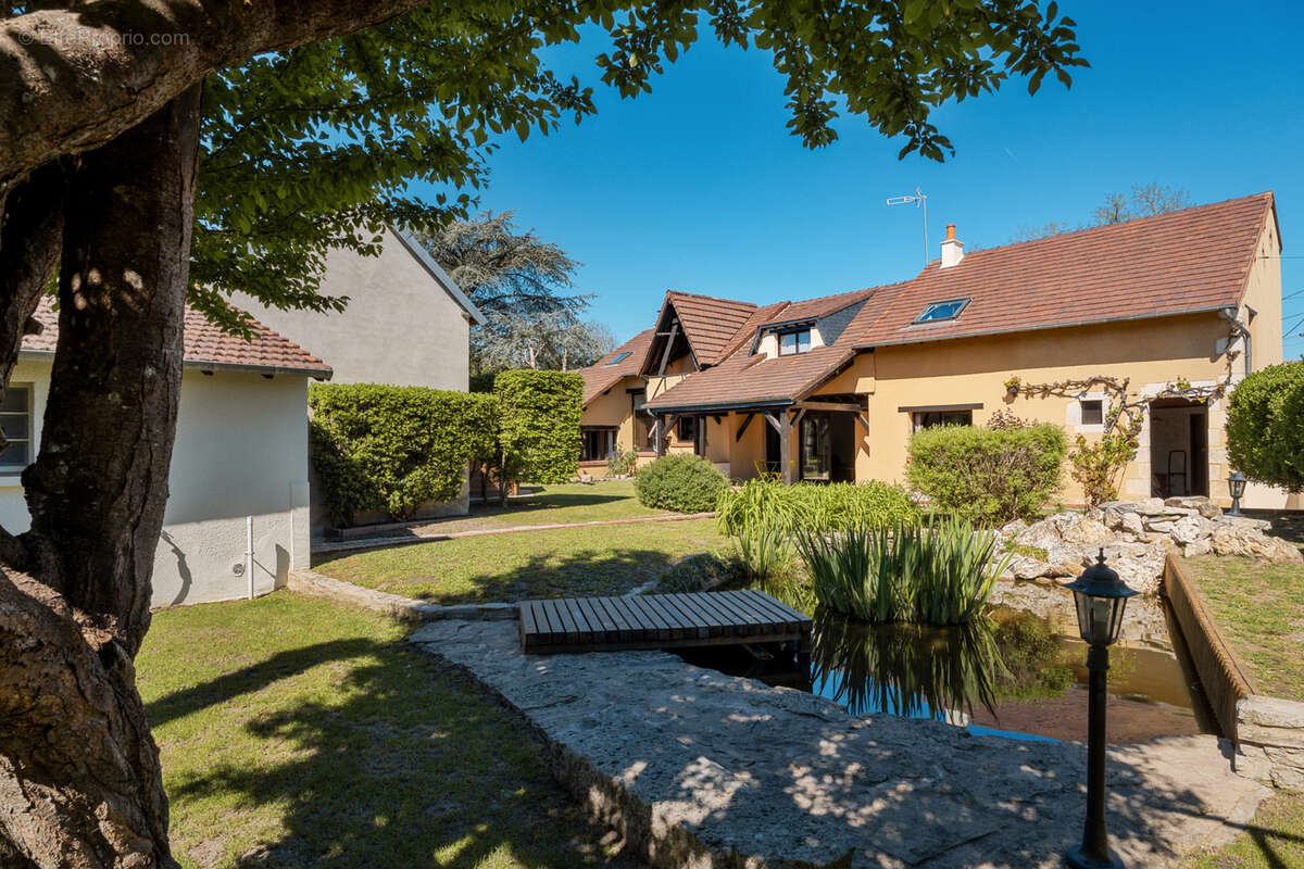 Maison à COSNE-COURS-SUR-LOIRE
