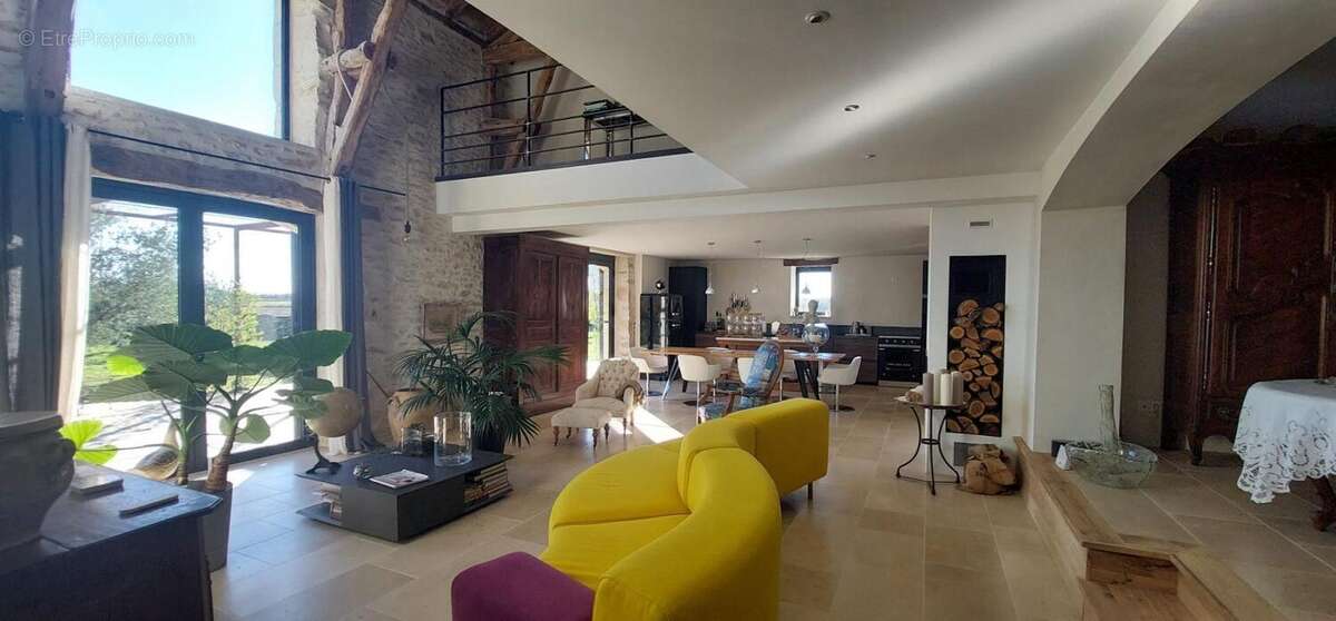 Maison à CREMPS