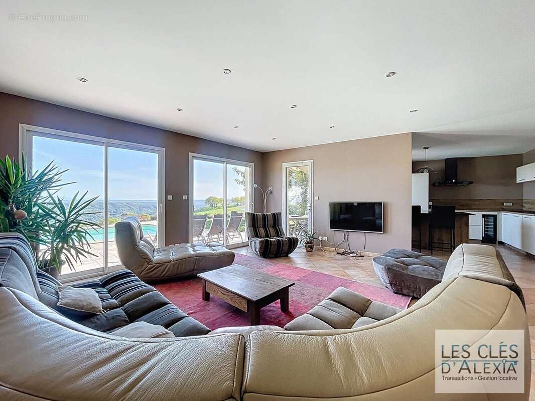 Maison à TUPIN-ET-SEMONS