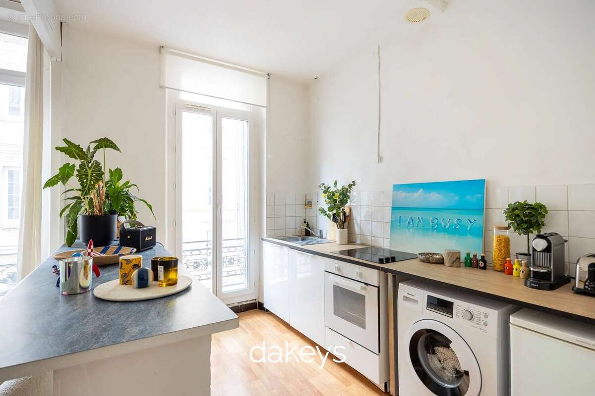 Appartement à MARSEILLE-6E