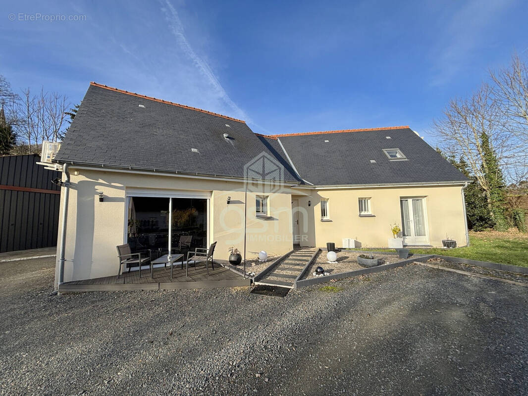 Maison à SAINTE-MAURE-DE-TOURAINE