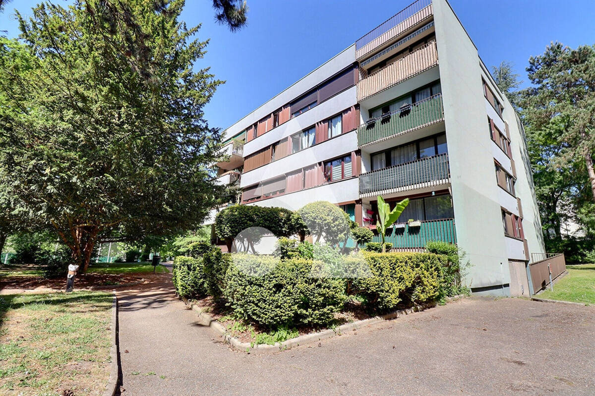 Appartement à MERY-SUR-OISE