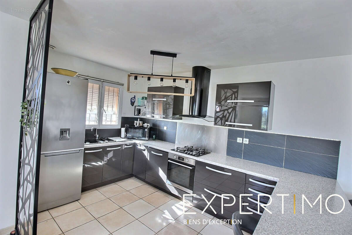 Maison à PUYLOUBIER