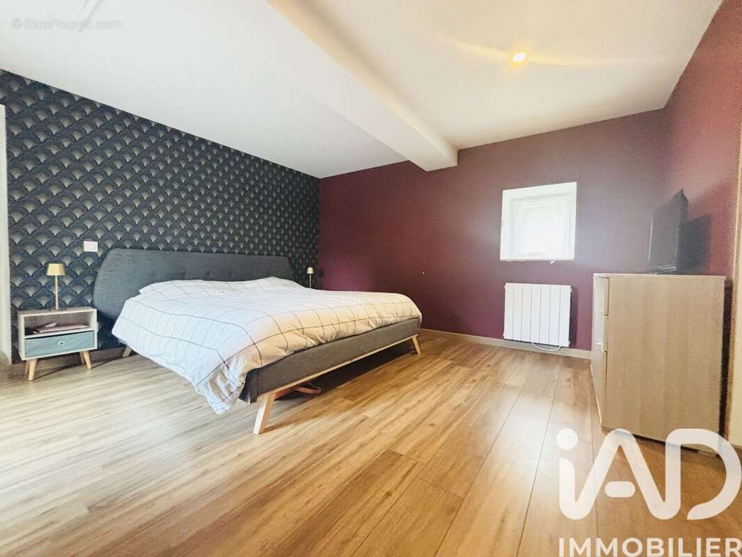 Maison 130 m² à Ferce  - photo 8