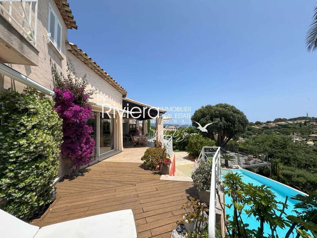 Propriete avec piscine a debordement et vue mer ! - photo 13