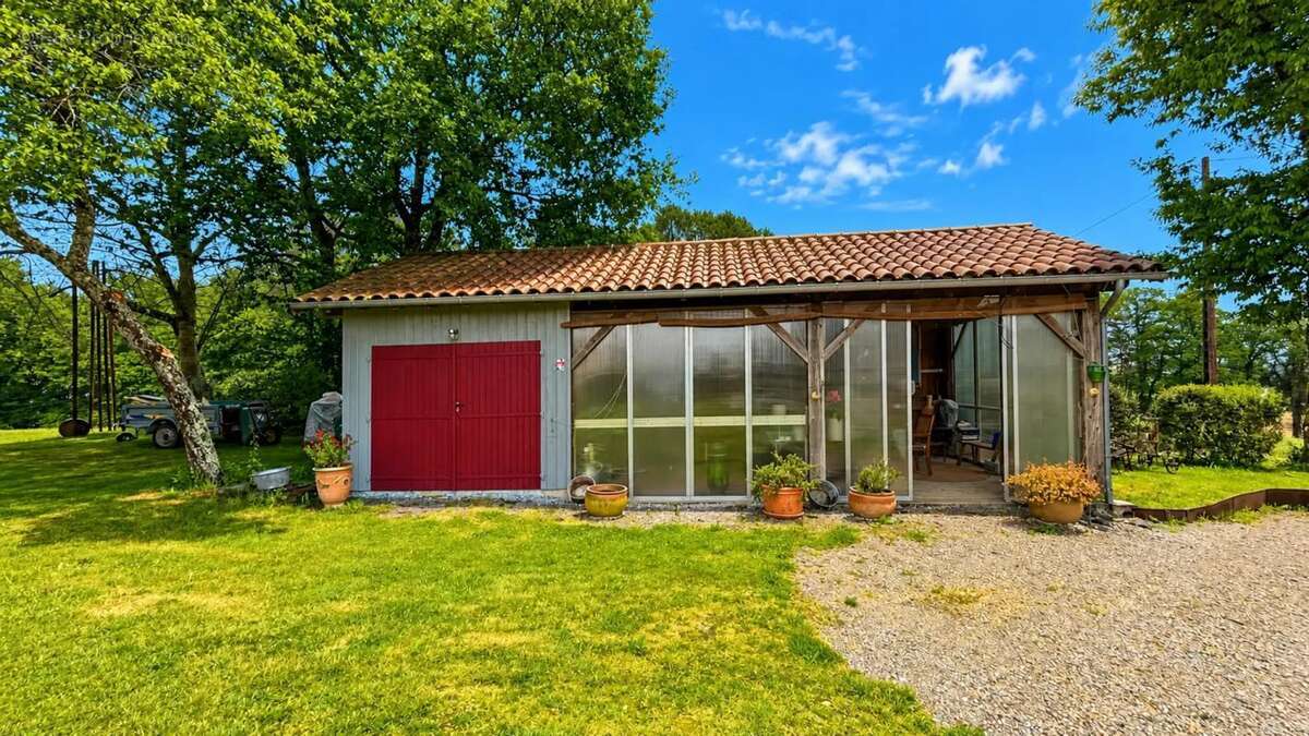 Maison à LACAPELLE-MARIVAL