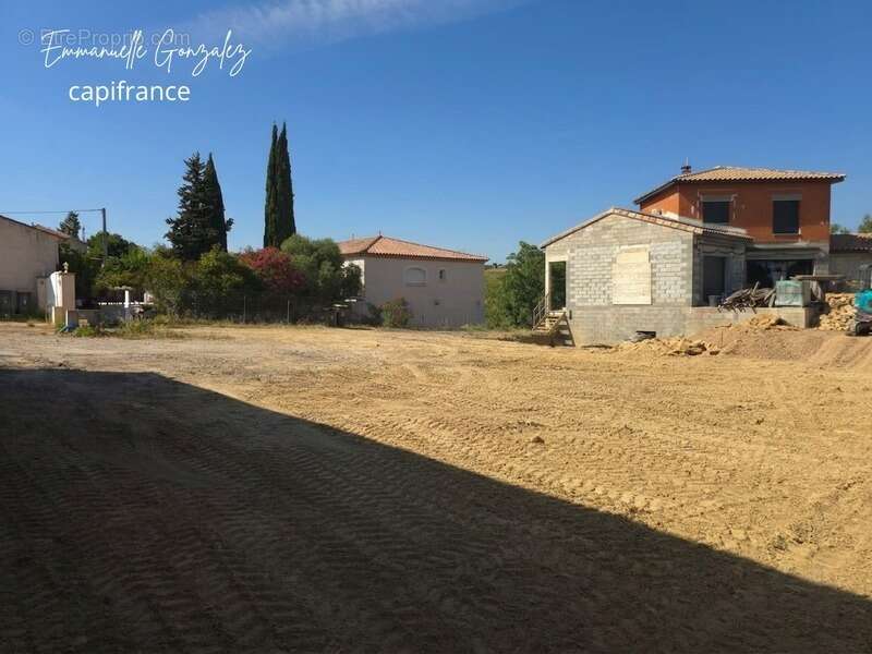 Terrain viabilisé constructible de 388 m² FOUZILHON (34) - photo 9