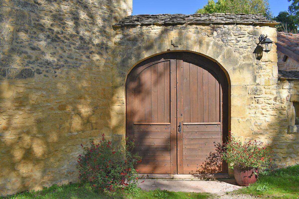 Maison à SAINT-AMAND-DE-COLY