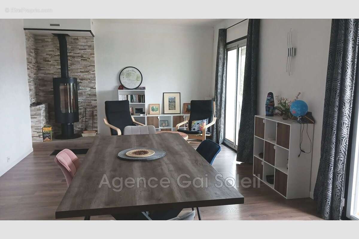 Maison à NISSAN-LEZ-ENSERUNE