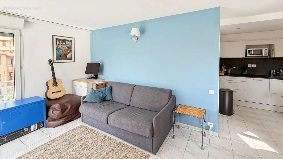 Appartement à VALLAURIS