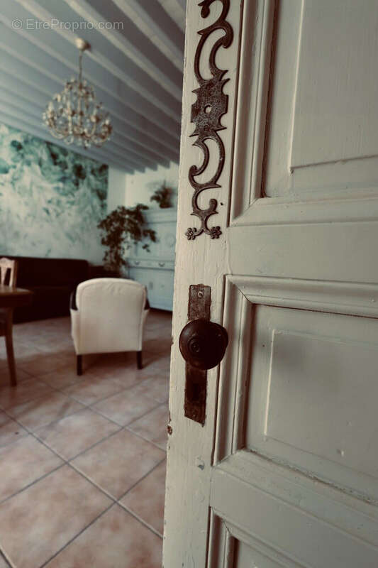Maison à MESCHERS-SUR-GIRONDE