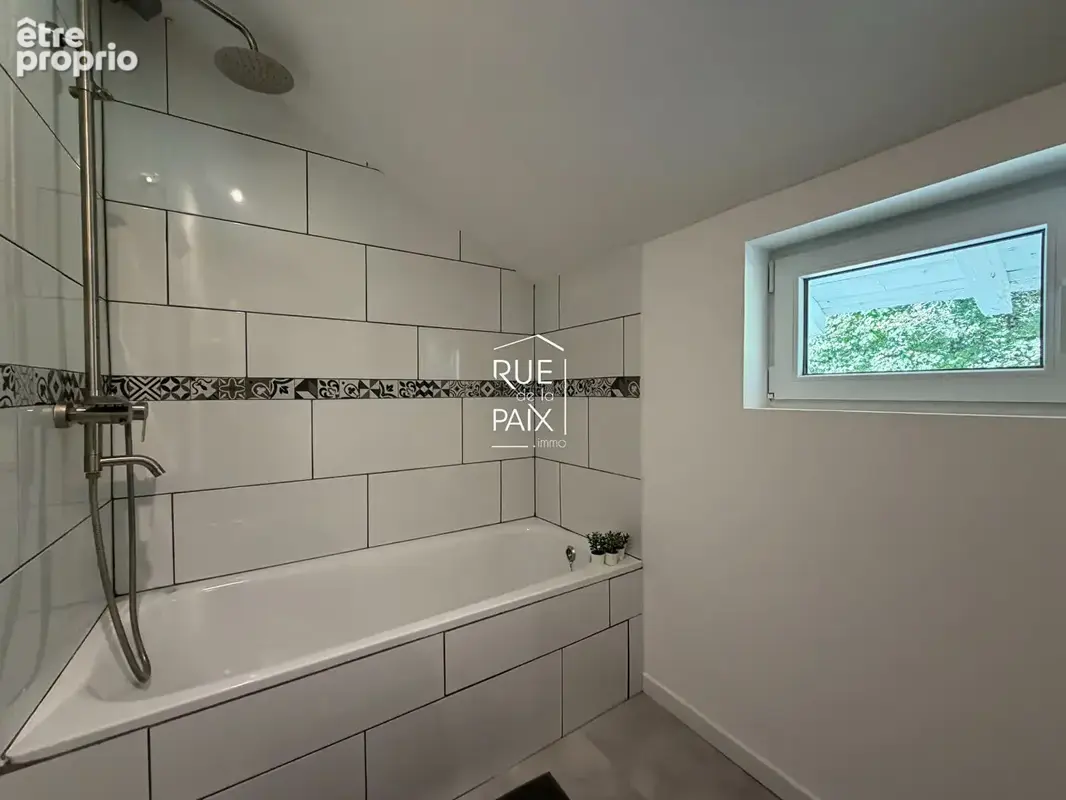 Maison de maître pleine de charme - 130M2 - photo 7