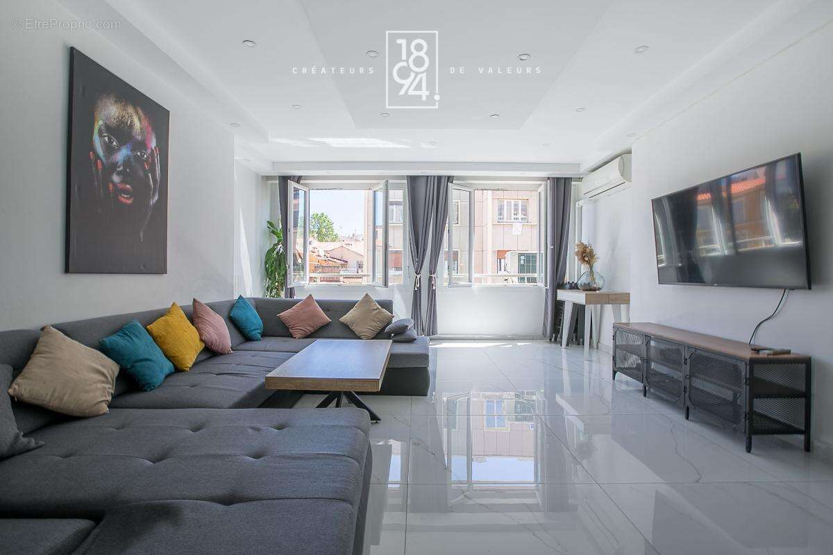 Appartement à MARSEILLE-2E