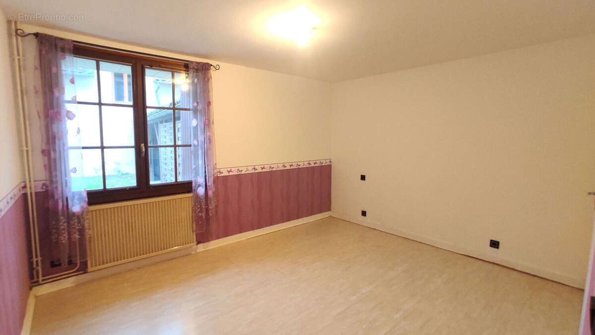 Maison à NAINTRE