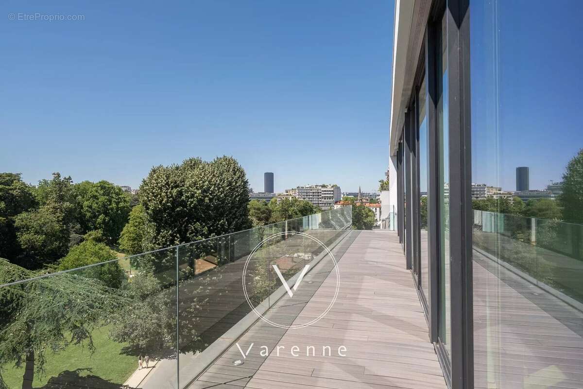 Paris 14e - Parc Montsouris - Duplex d'exception rénové à vendre -  5 pièces - 3 chambres - Terrasses - 250 m² - photo 19
